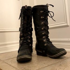 Sorel women’s Winter boots - 7US